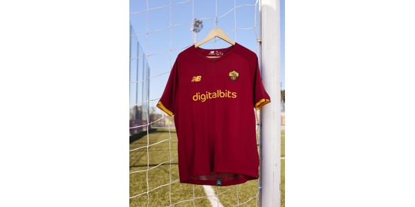 COMO. Roma lança camisas de edição limitada 2021-22